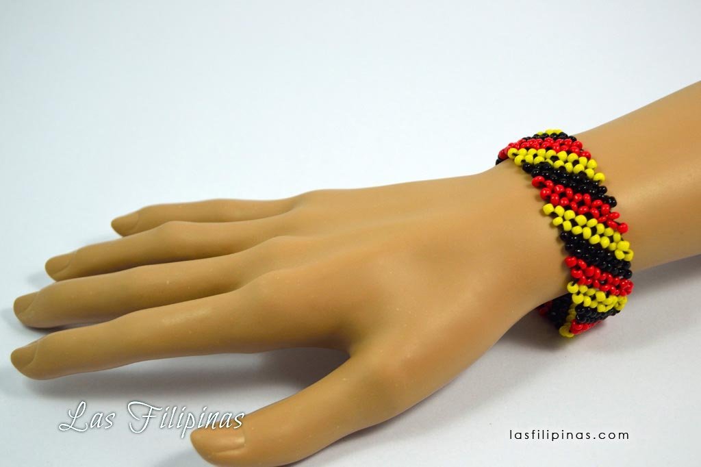 Tribal Bracelet - Slender Ethnic Mandaya Beaded Design